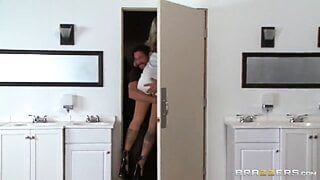 Brazzers – Britney Shannon get double stuffed by security